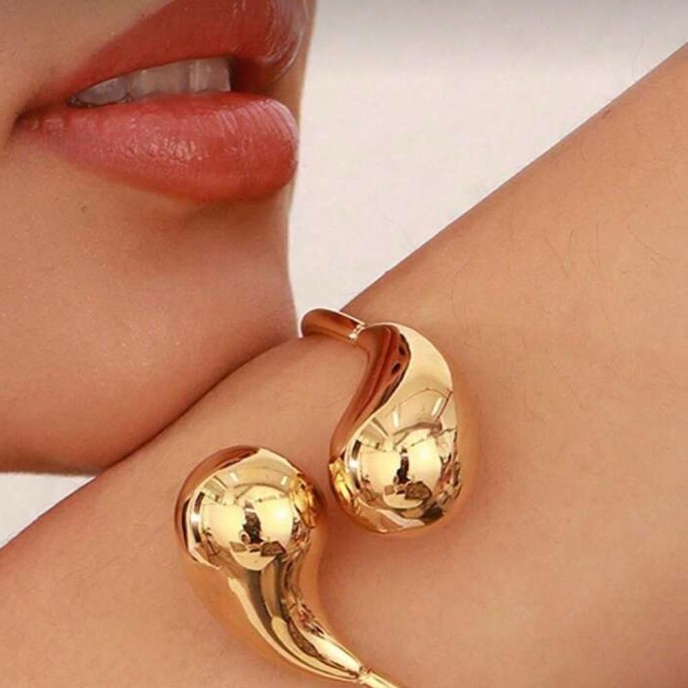 Gold Bracelet Q494